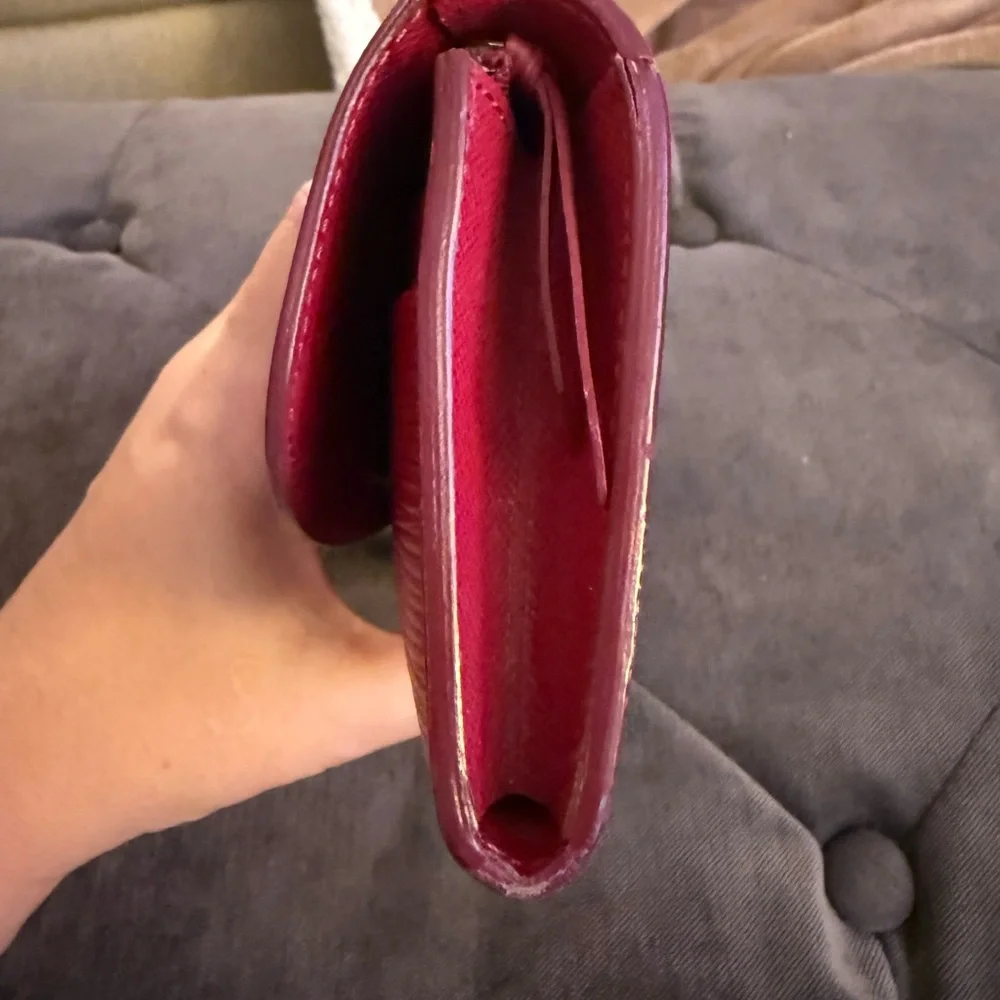 Louis Vuitton Emilie 2014 Leather Envelope Wallet - Picture 6 of 8